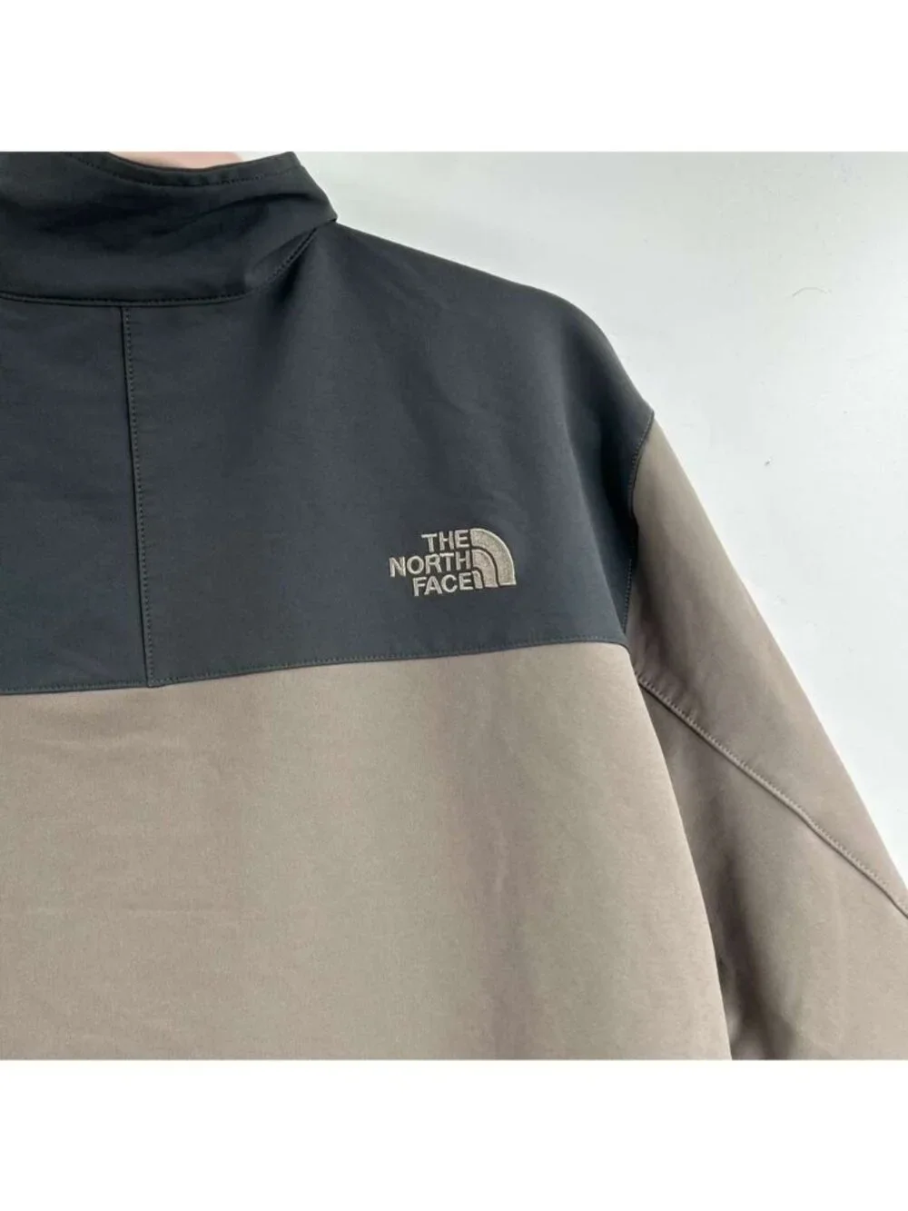 The North Face Apex Bionic Jacket Men's XL Gray & Beige Full Zip Windwall Hiking